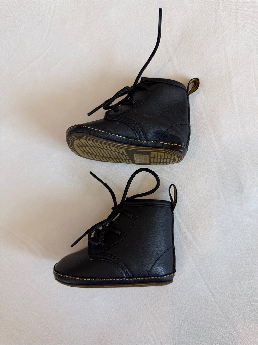Doc Marten Crib Booties Size US 3 - Picture 3 of 6